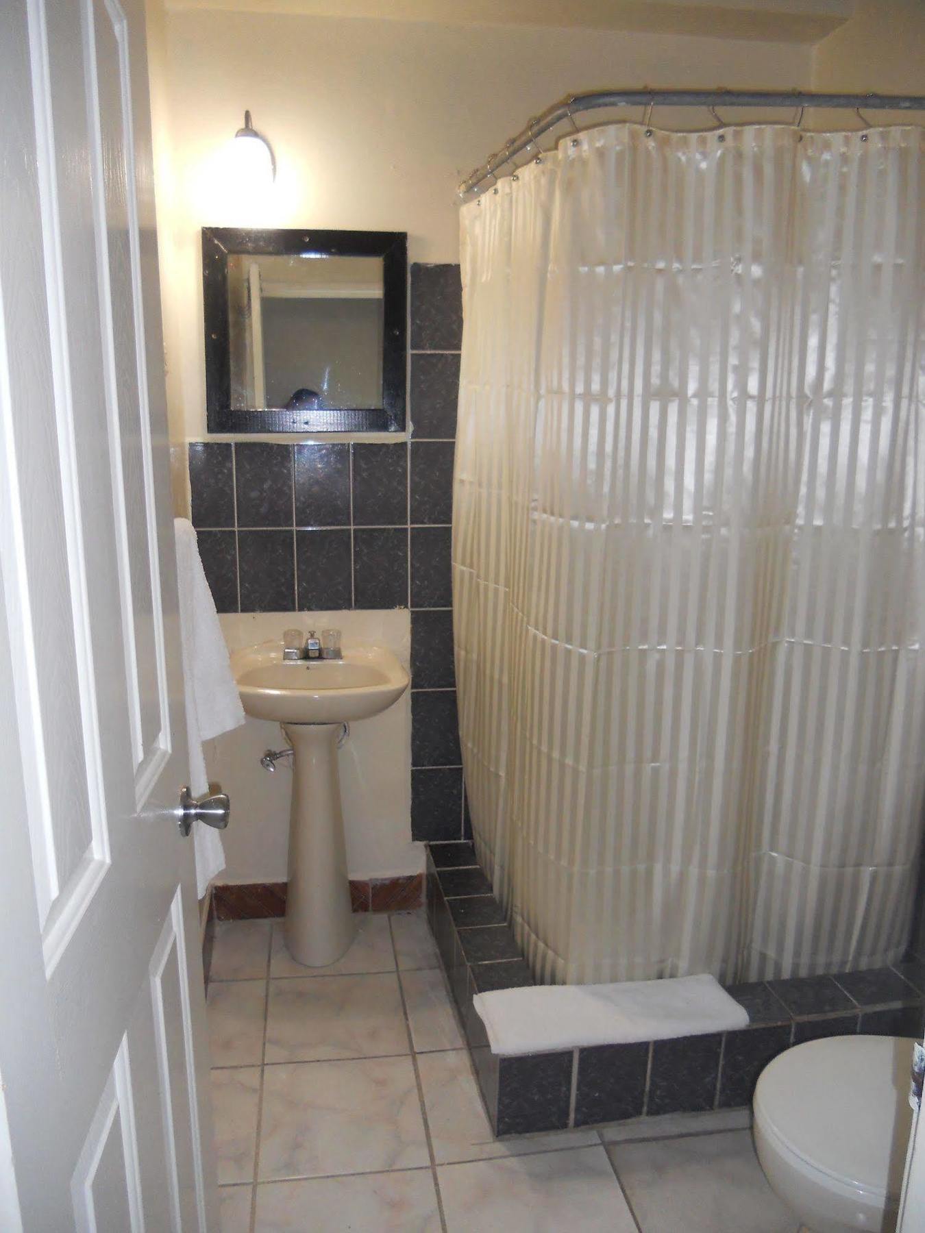 Seaview Inn Basseterre Exterior foto