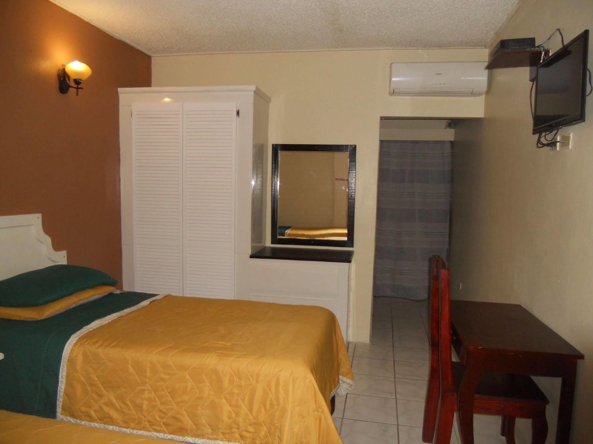 Seaview Inn Basseterre Exterior foto