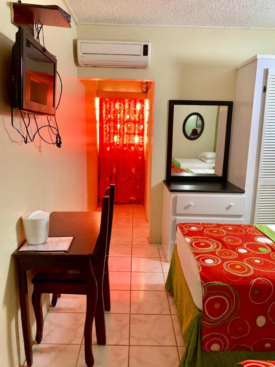 Seaview Inn Basseterre Exterior foto